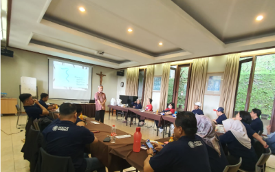 Deo Gratia_Curug Tilu Leuwi Opat Lokakarya Tendik & Dekanat